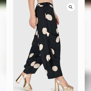 Alembika Black Crinkle Satin feel Beige Circle Polka Dots Party Pants 14/16
